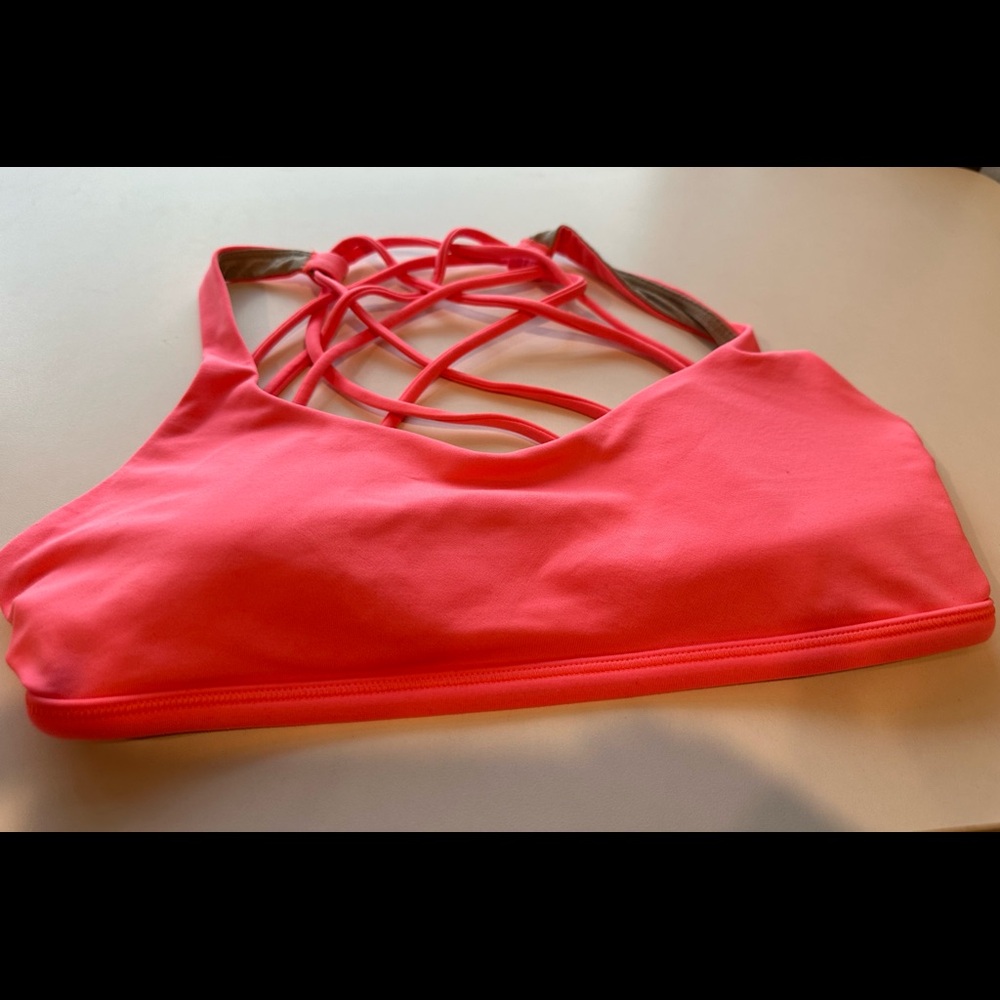 Lululemon sports bar